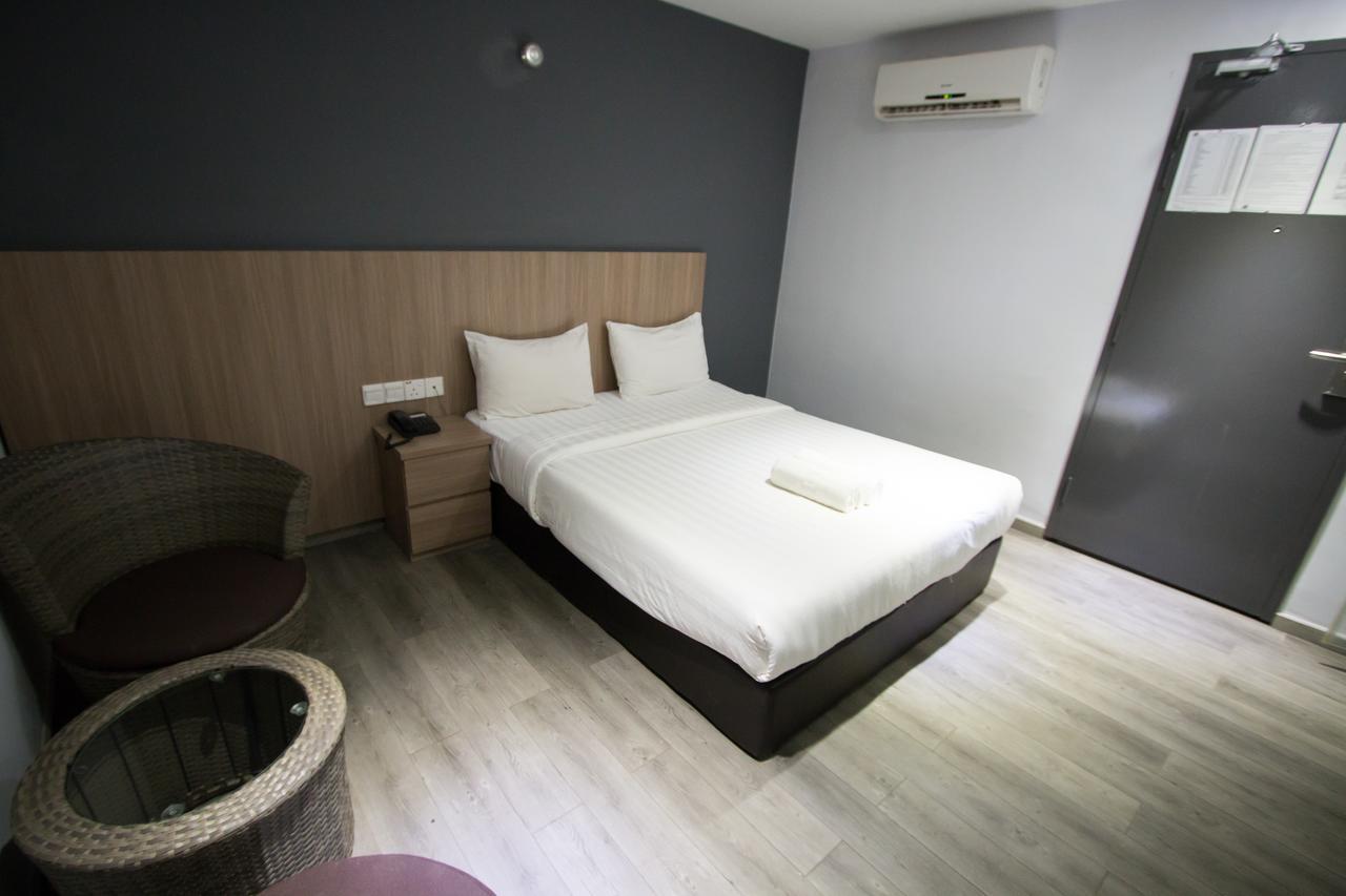 Hotel 99 Pusat Bandar Puchong Exterior foto