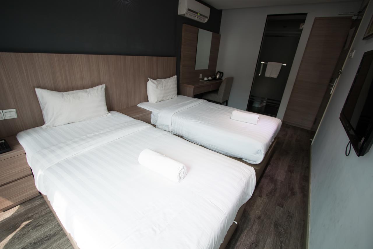 Hotel 99 Pusat Bandar Puchong Exterior foto