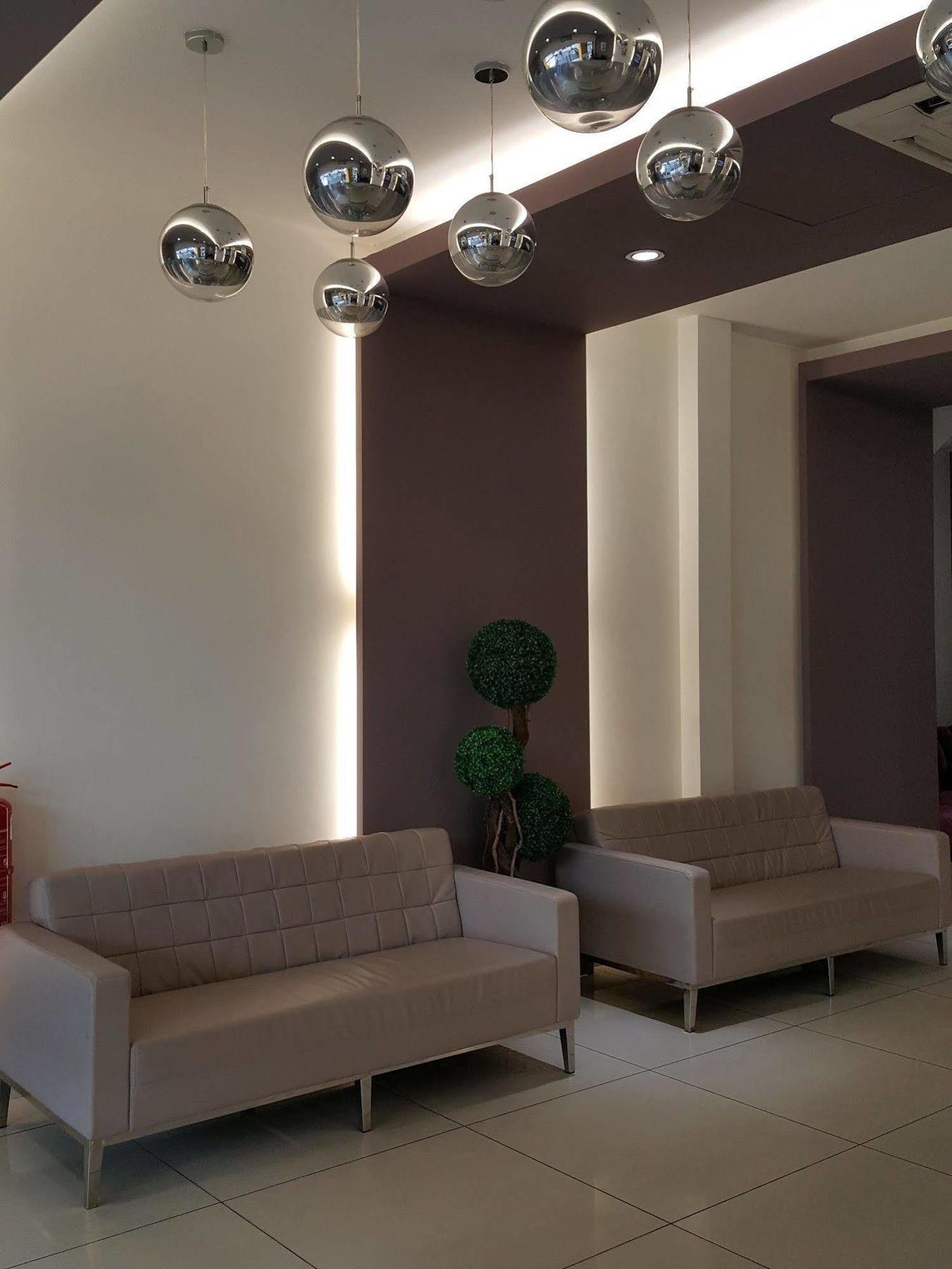 Hotel 99 Pusat Bandar Puchong Exterior foto