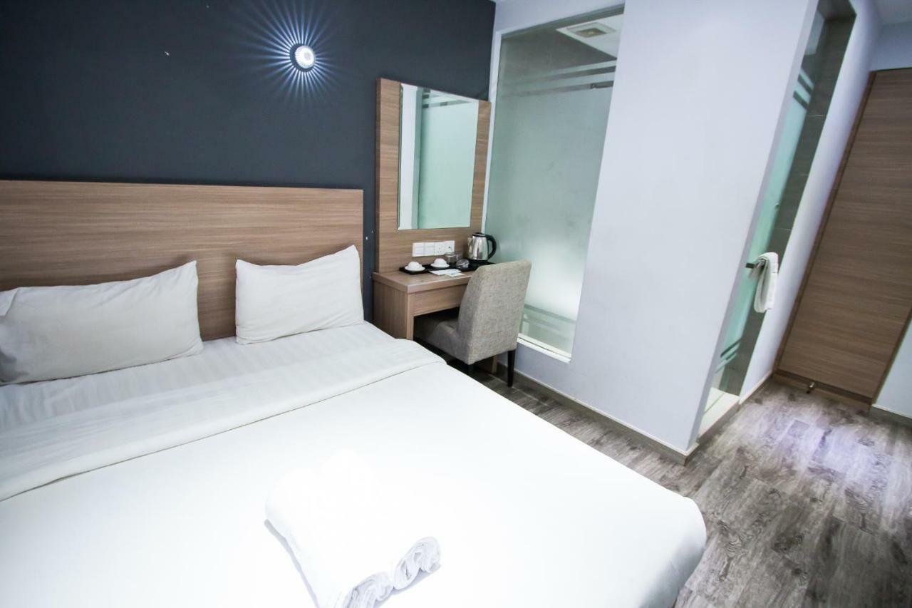 Hotel 99 Pusat Bandar Puchong Exterior foto